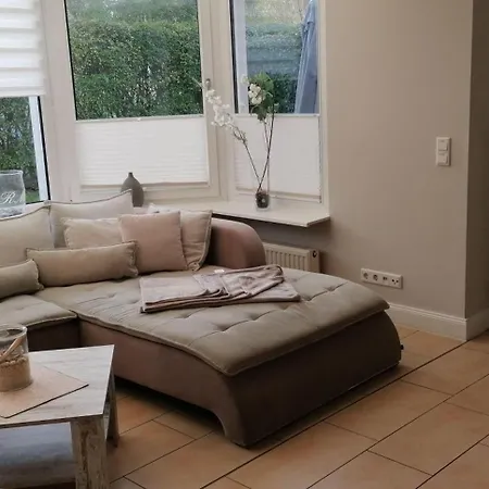 Schmucke-hus-app-1 *