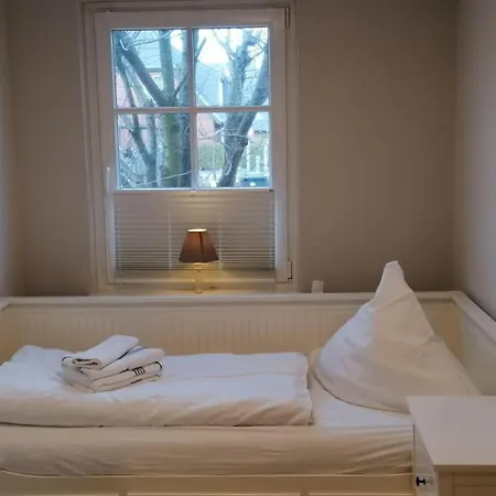 Schmucke-hus-app-1 Apartment